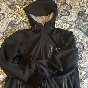 Men’s mountain hardwear medium zip up hoodie good condition